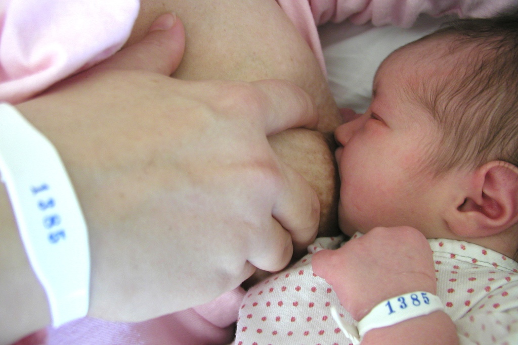 Los bebés reconocen el olor de su madre antes de nacer